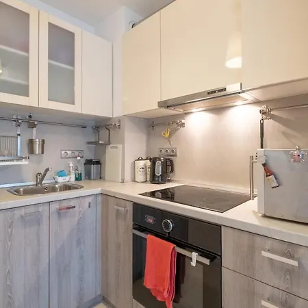 Sunny 1- Bdr In Banishora District Apartment *