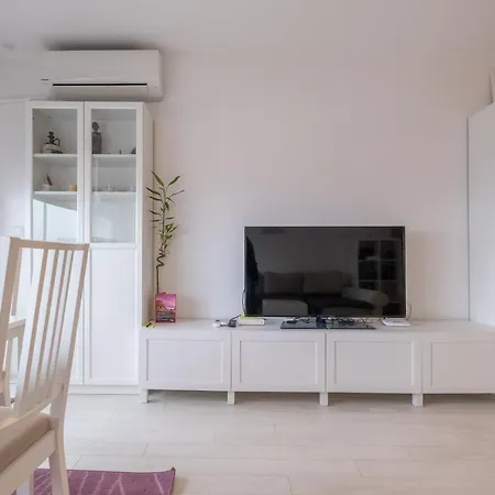 Sunny 1- Bdr In Banishora District Sofia